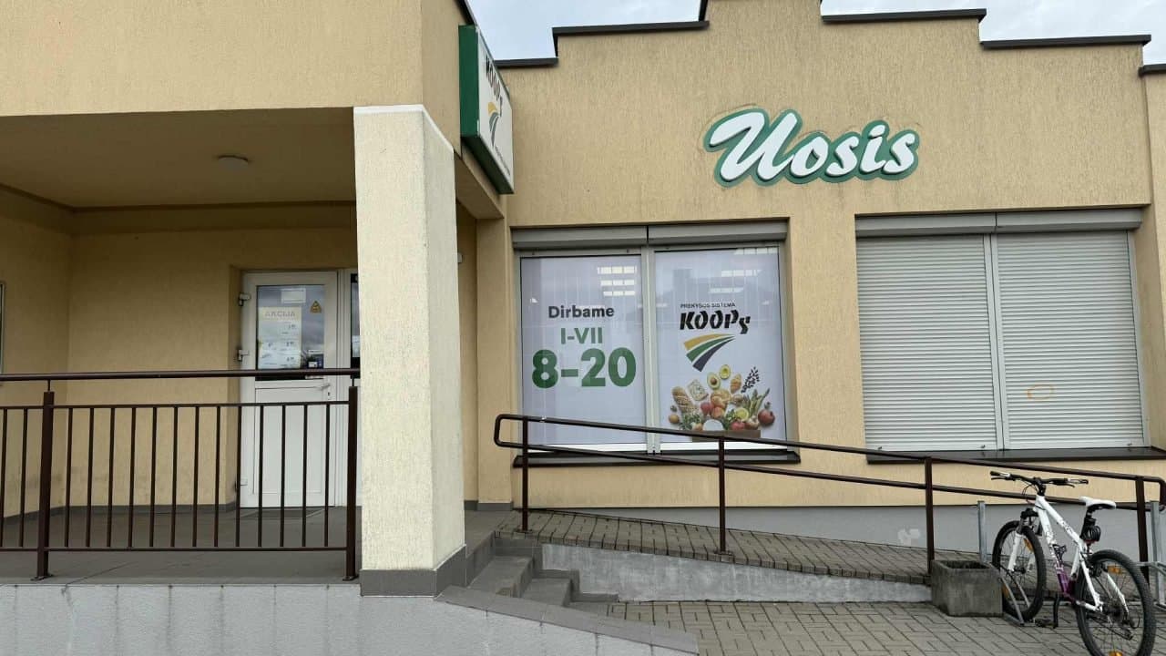 Parduotuvė „Uosis“